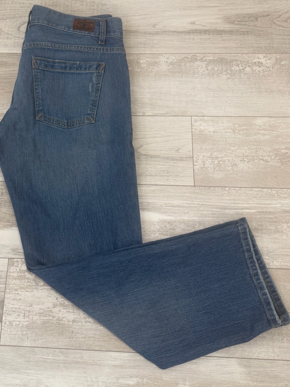 Women’s Tommy Hilfiger Medium Blue Denim Jeans - size 10